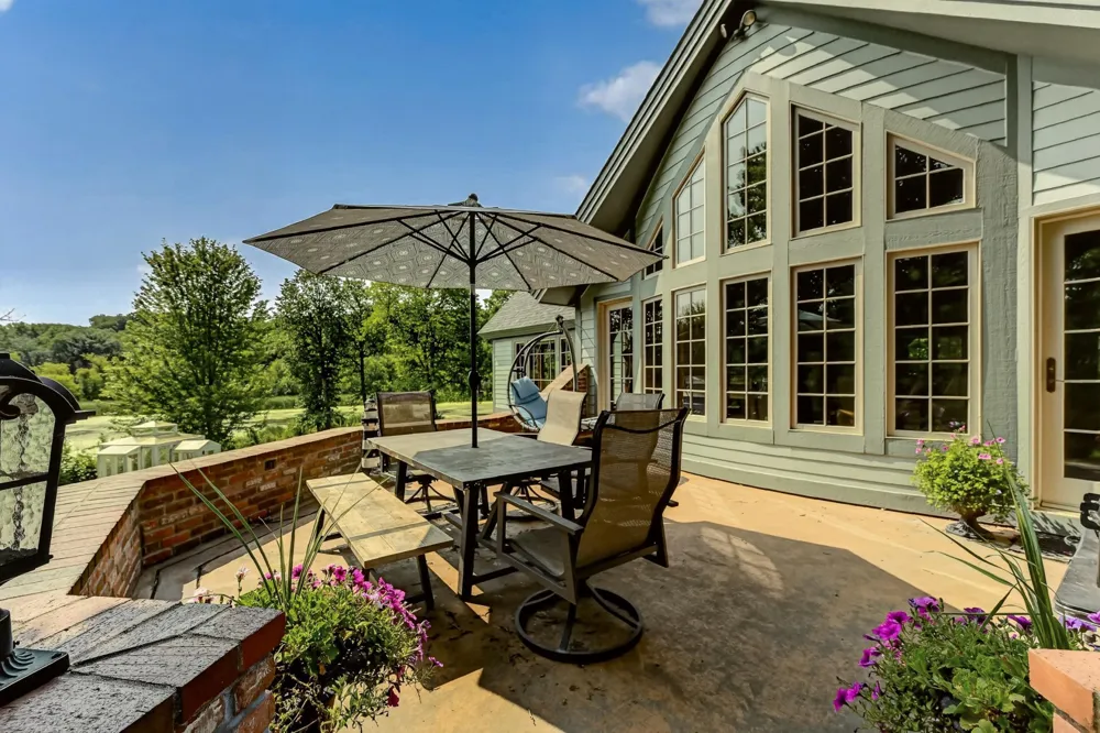 13345 25th Avenue NW Oronoco, MN 55960
