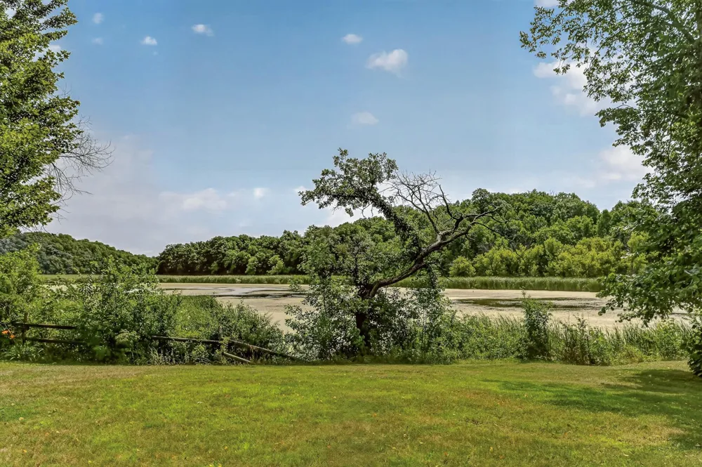 13345 25th Avenue NW Oronoco, MN 55960