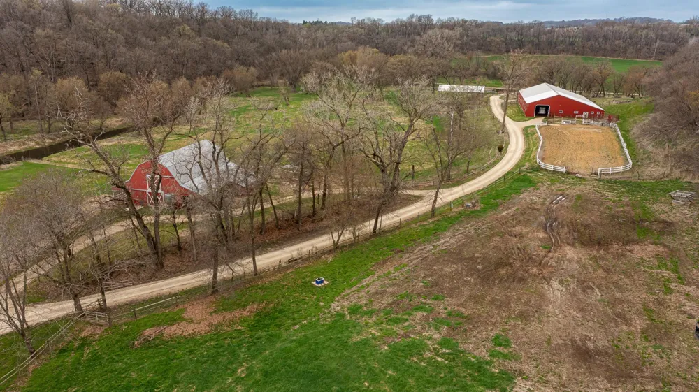 13345 25th Avenue NW Oronoco, MN 55960
