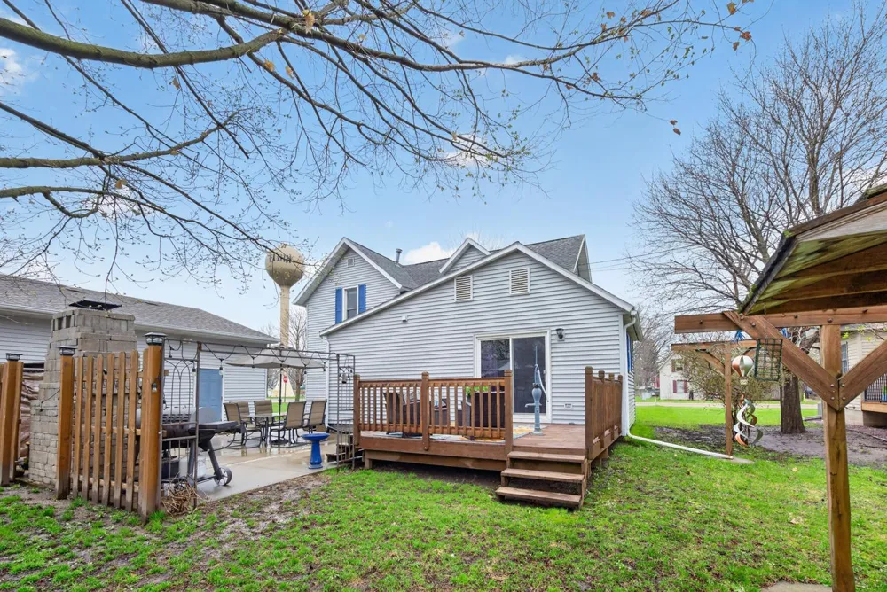 240 Main Street W Elgin, MN 55932