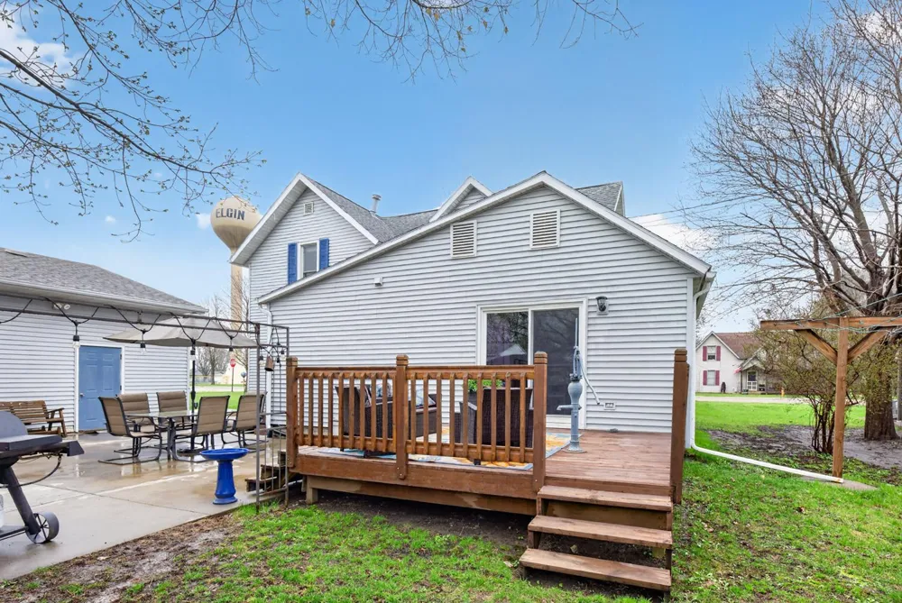 240 Main Street W Elgin, MN 55932