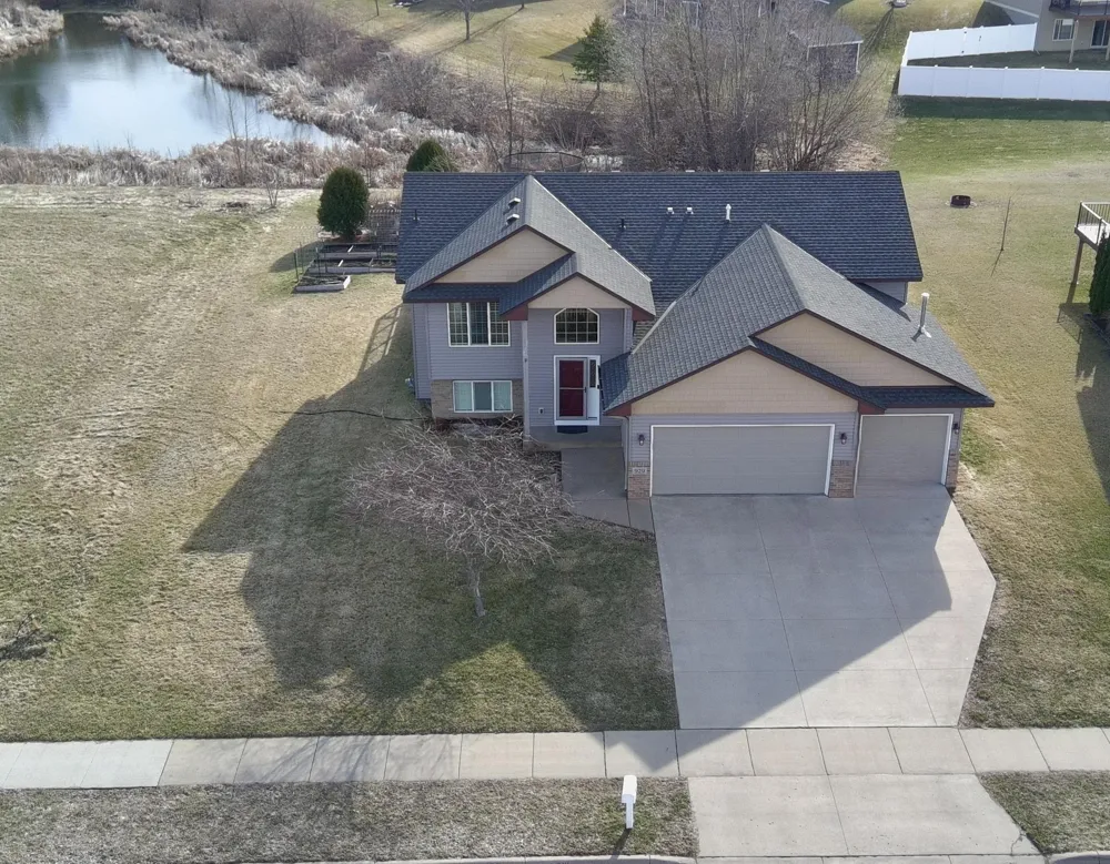 929 Farmers Ridge Trail Belle Plaine, MN 56011