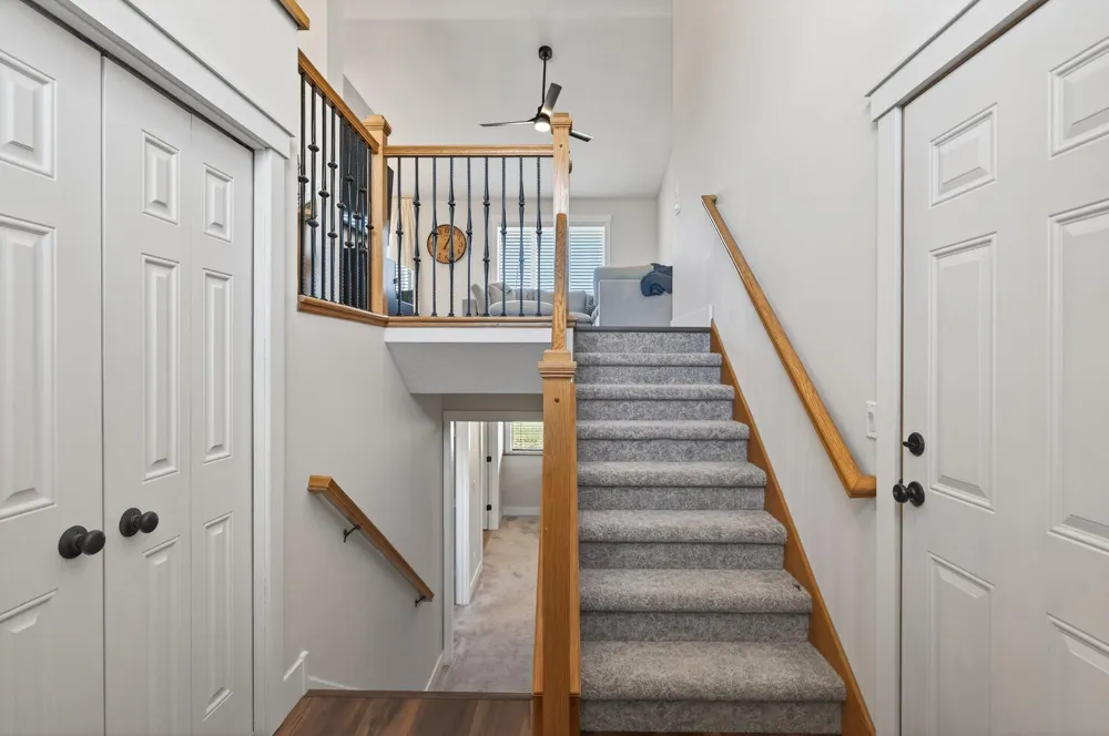 929 Farmers Ridge Trail Belle Plaine, MN 56011