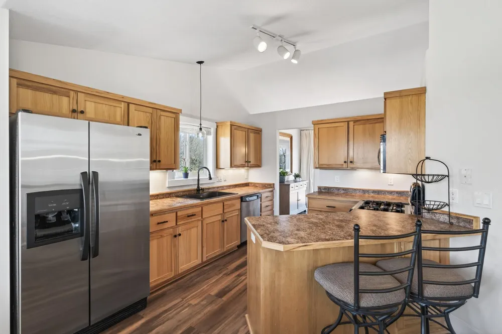 929 Farmers Ridge Trail Belle Plaine, MN 56011