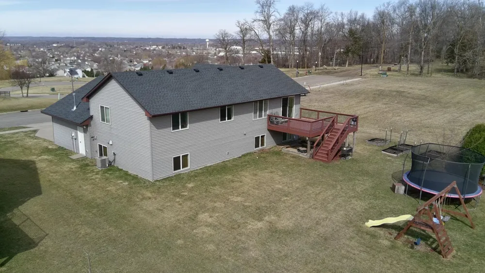 929 Farmers Ridge Trail Belle Plaine, MN 56011