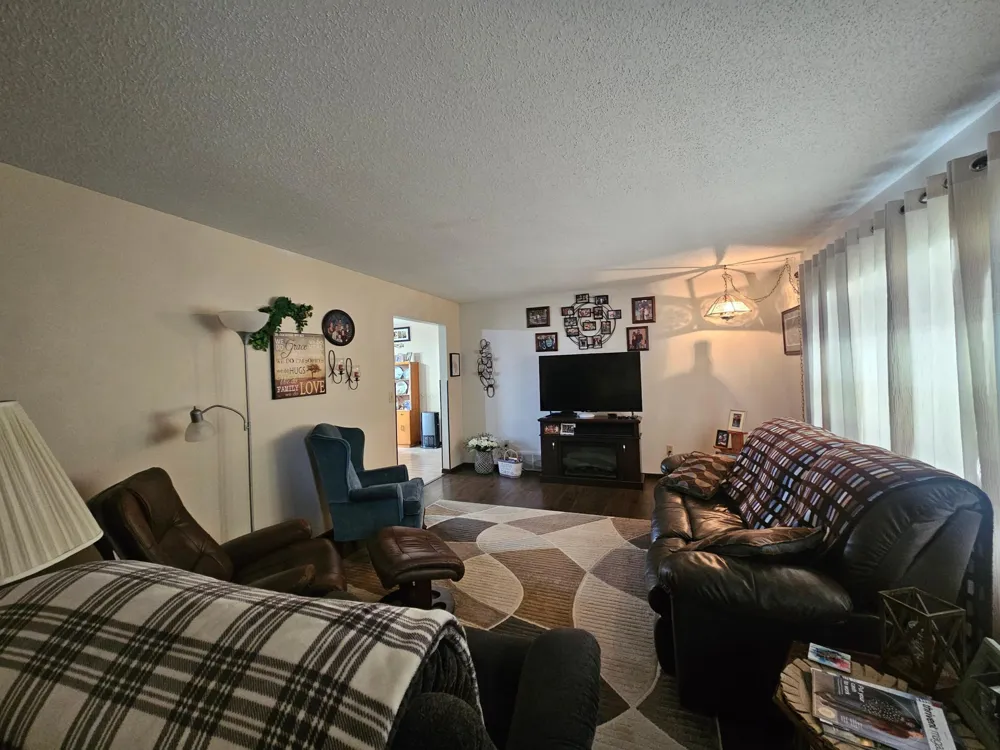 306 Enterprise Drive Mooreton, ND 58061