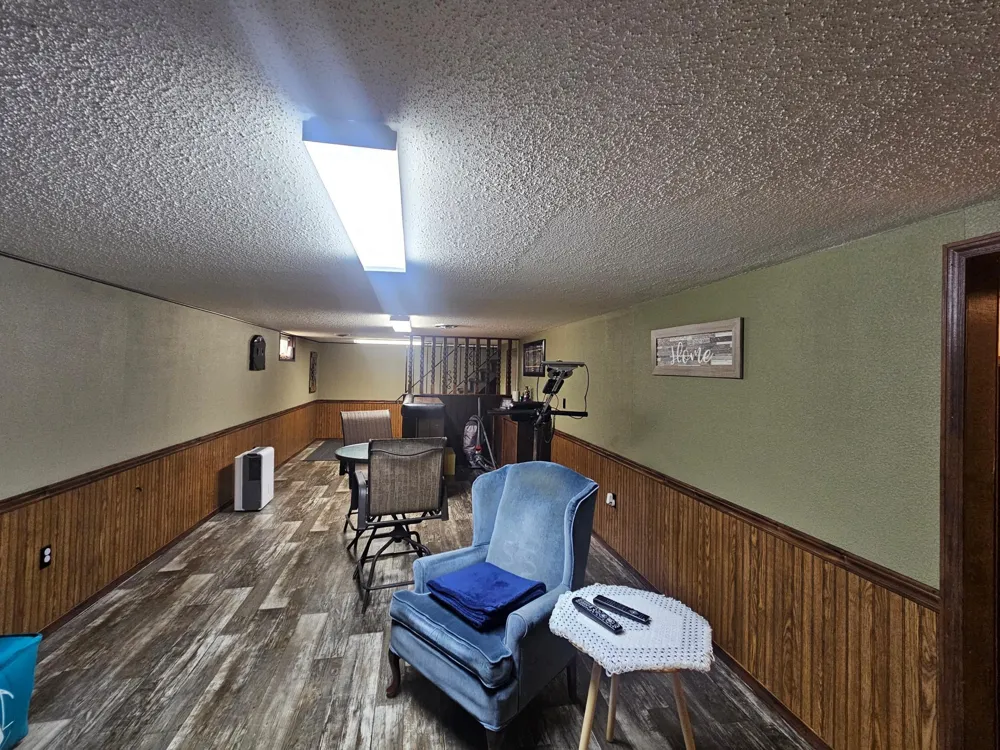 306 Enterprise Drive Mooreton, ND 58061