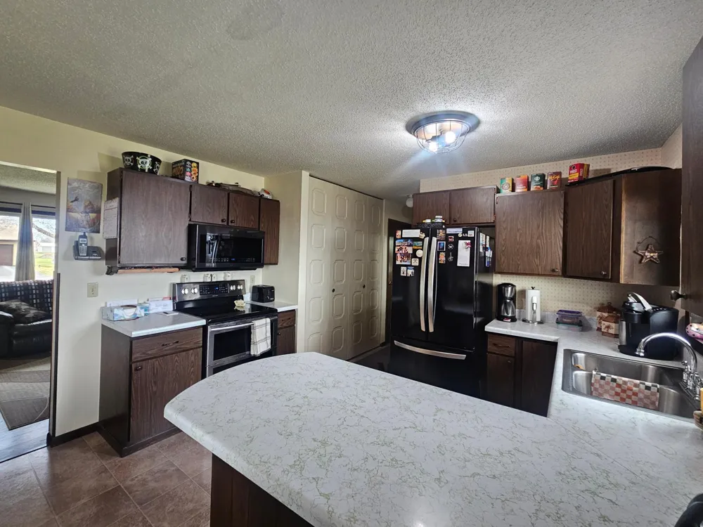306 Enterprise Drive Mooreton, ND 58061