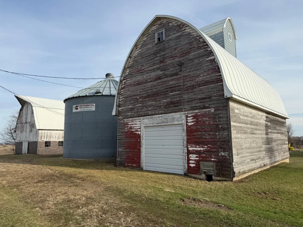 16612 670th Avenue Alden, MN 56009