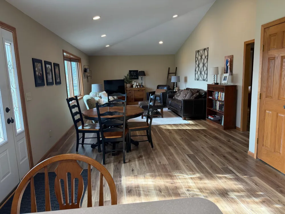 16612 670th Avenue Alden, MN 56009