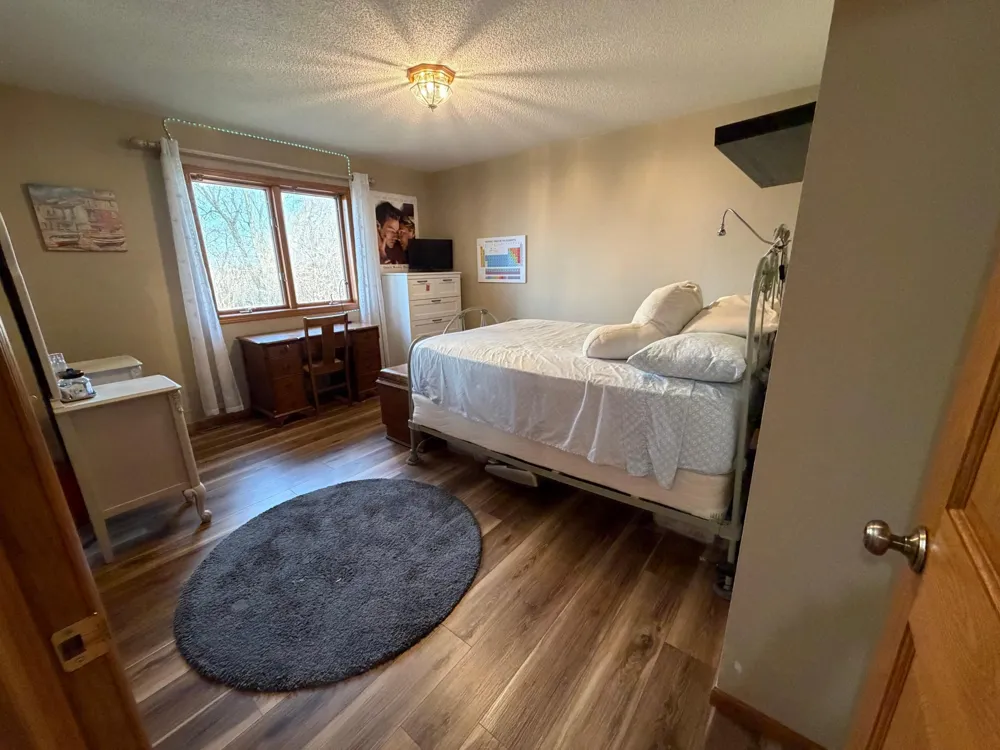 16612 670th Avenue Alden, MN 56009