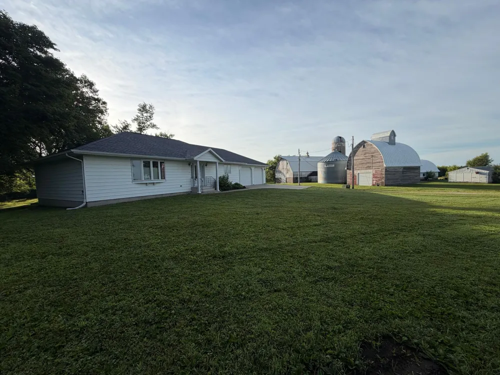 16612 670th Avenue Alden, MN 56009