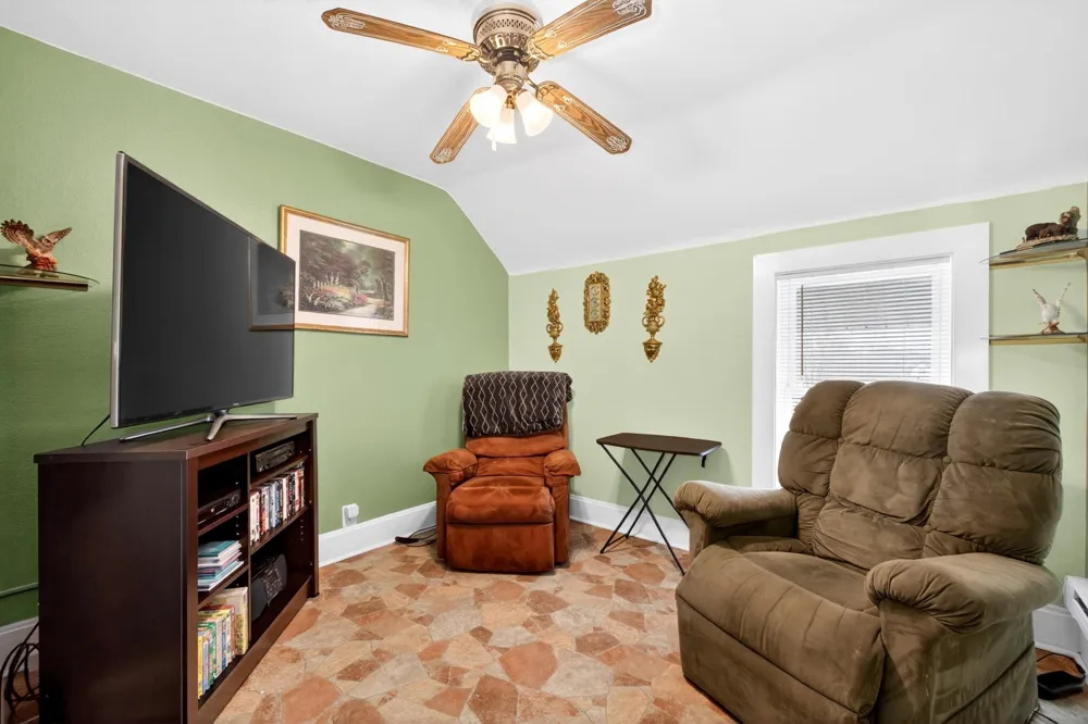 202 3rd Avenue SE Barnesville, MN 56514