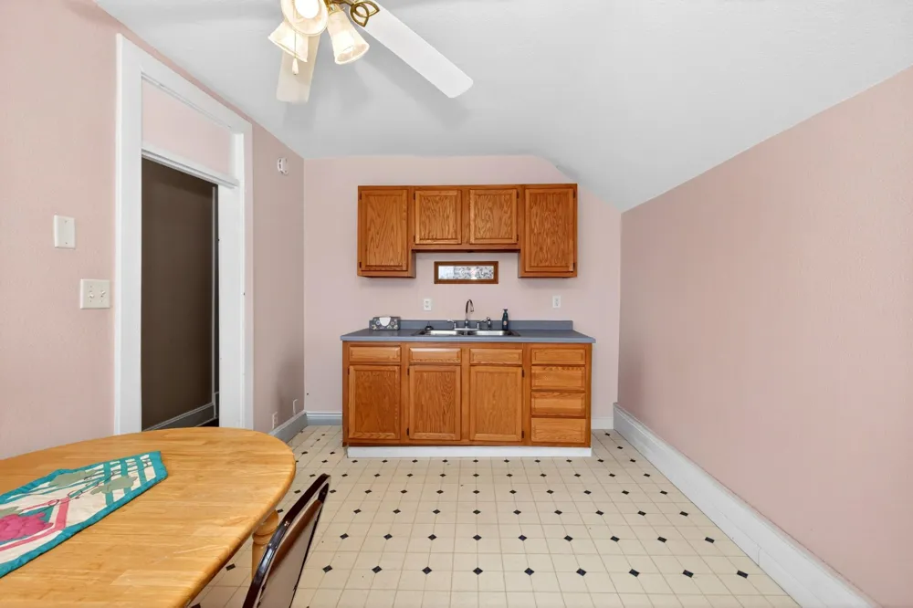 202 3rd Avenue SE Barnesville, MN 56514