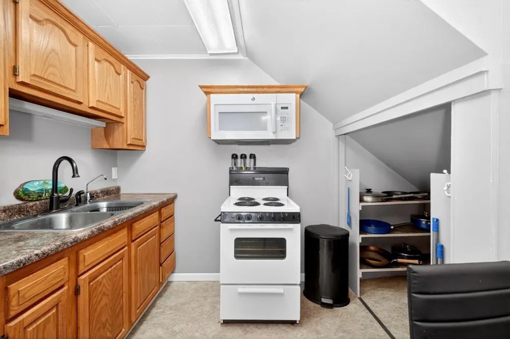 202 3rd Avenue SE Barnesville, MN 56514
