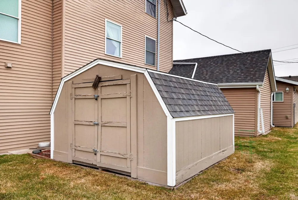 202 3rd Avenue SE Barnesville, MN 56514