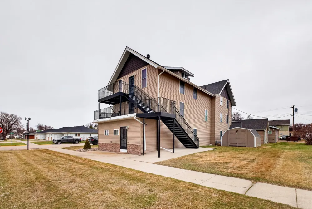202 3rd Avenue SE Barnesville, MN 56514