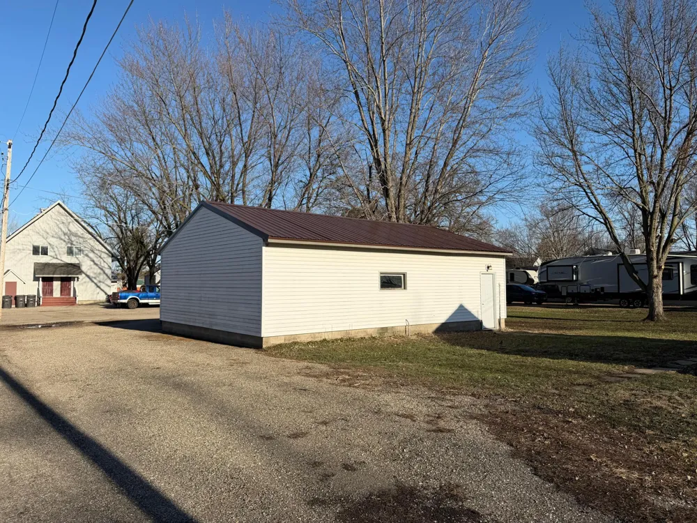 125 2nd Street Eagle Lake, MN 56024