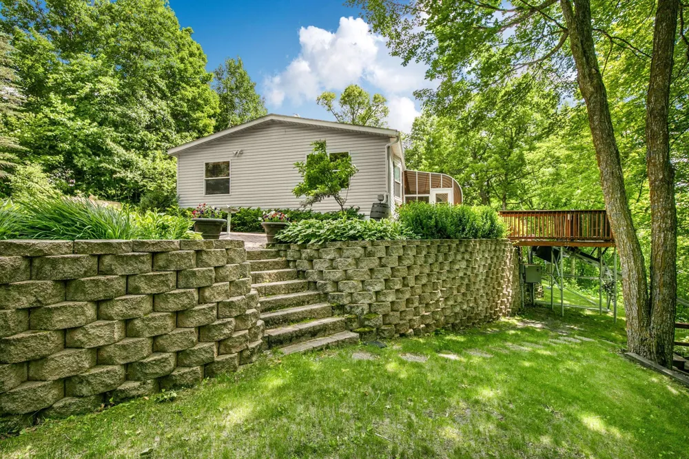 10065 Amigo Trail Grey Eagle, MN 56336