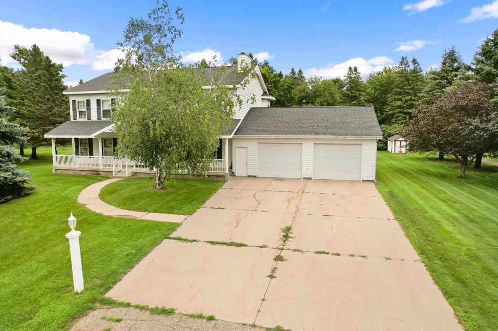 604 Pine Needle Drive Perham, MN 56573