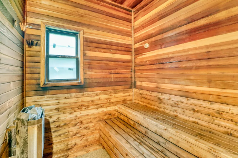 604 Pine Needle Drive Perham, MN 56573