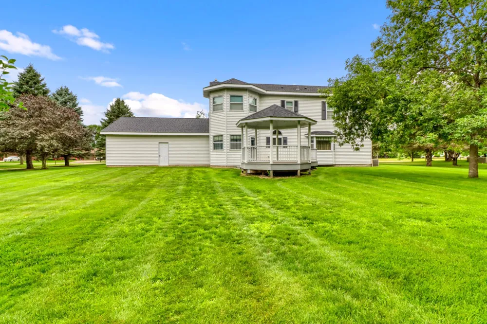 604 Pine Needle Drive Perham, MN 56573