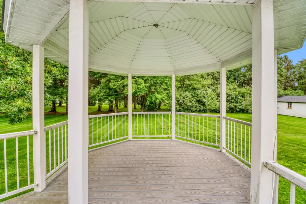 604 Pine Needle Drive Perham, MN 56573