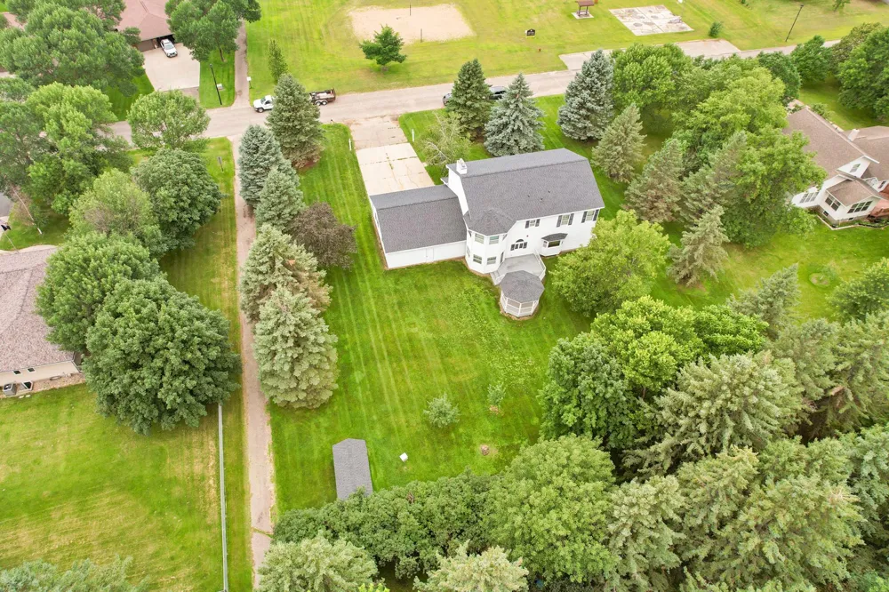 604 Pine Needle Drive Perham, MN 56573