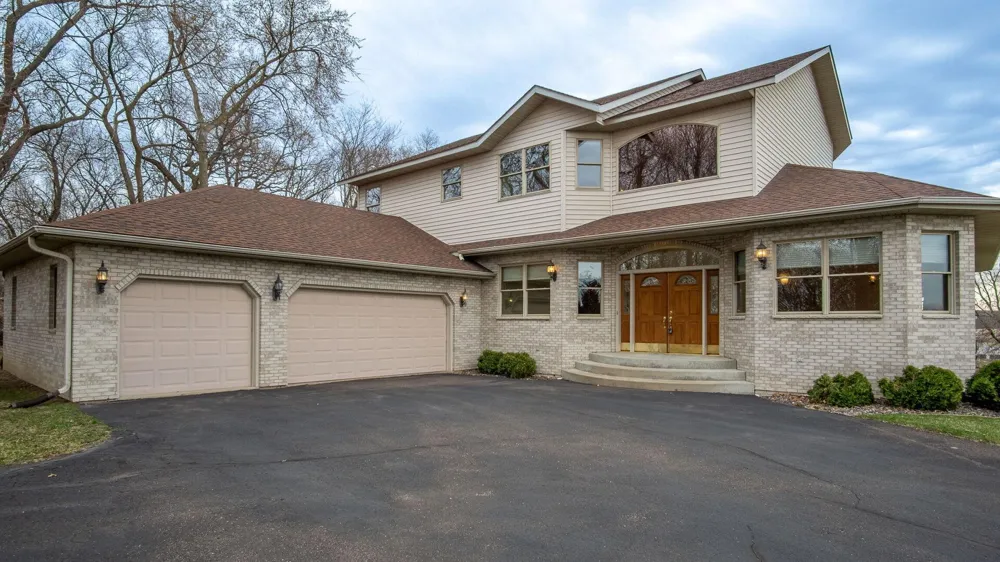 E5110 Interlachen Boulevard Eleva, WI 54738