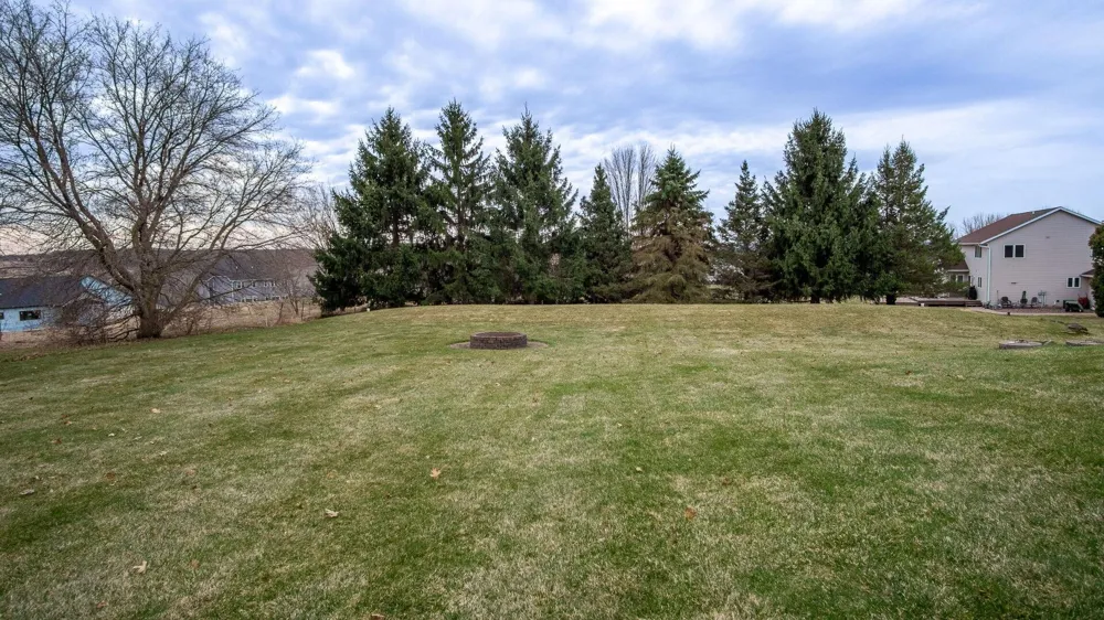 E5110 Interlachen Boulevard Eleva, WI 54738