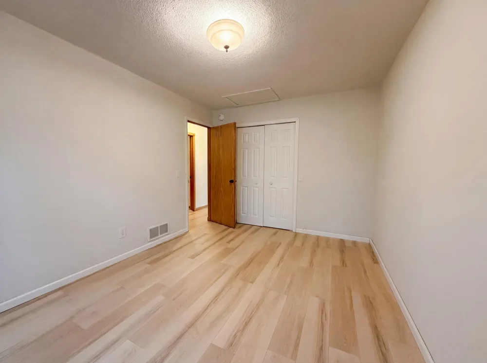 6475 Grandview Drive Eden Prairie, MN 55346