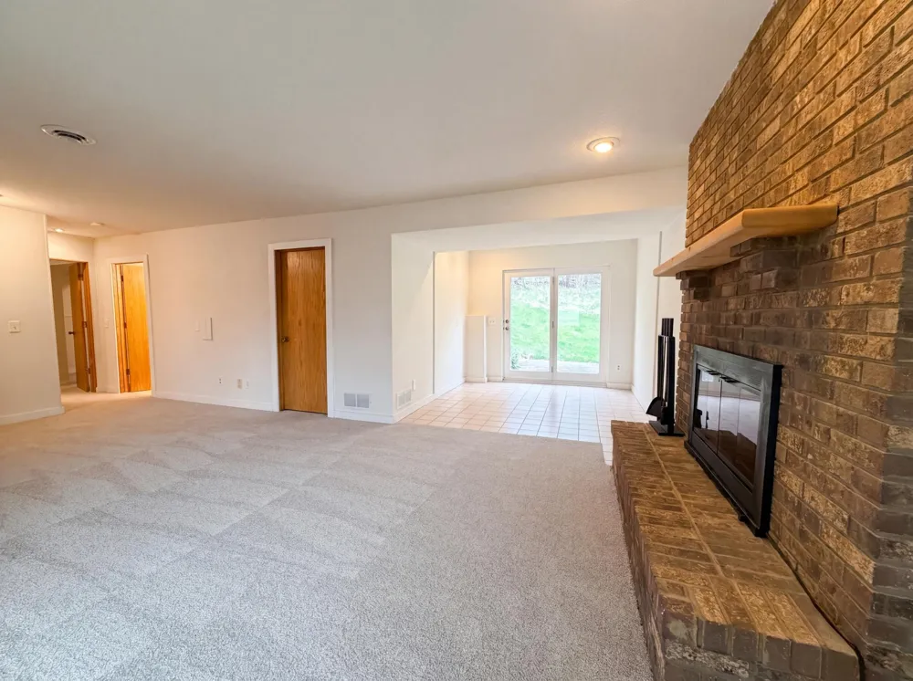 6475 Grandview Drive Eden Prairie, MN 55346