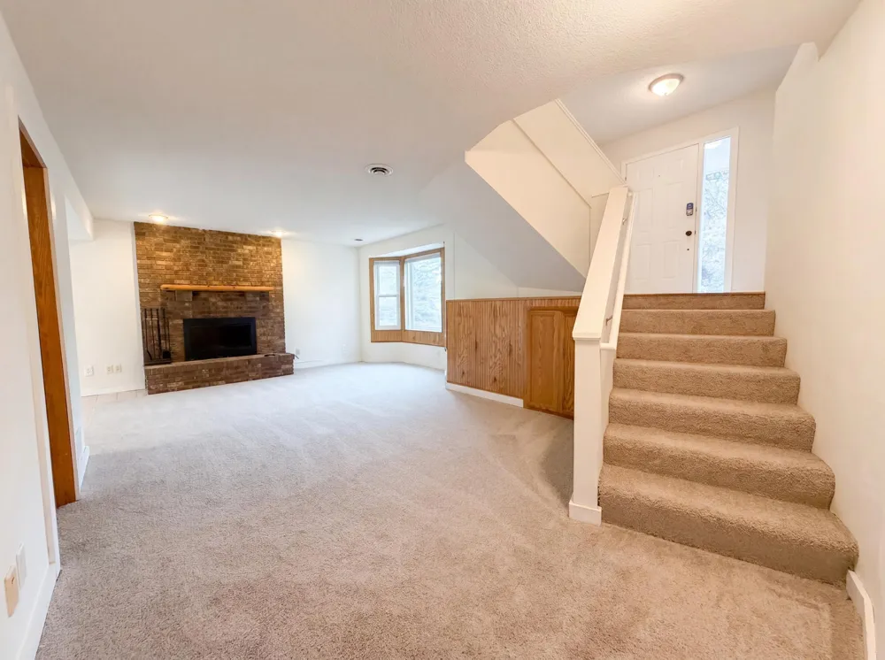 6475 Grandview Drive Eden Prairie, MN 55346