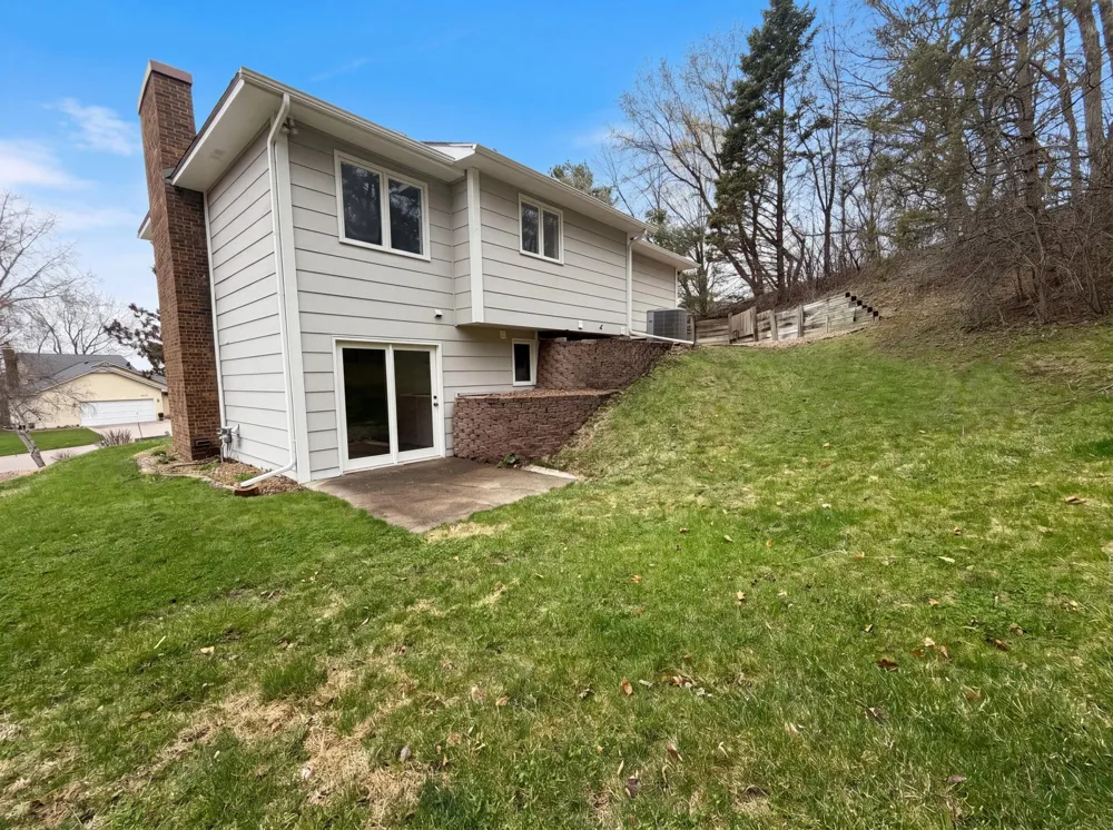 6475 Grandview Drive Eden Prairie, MN 55346