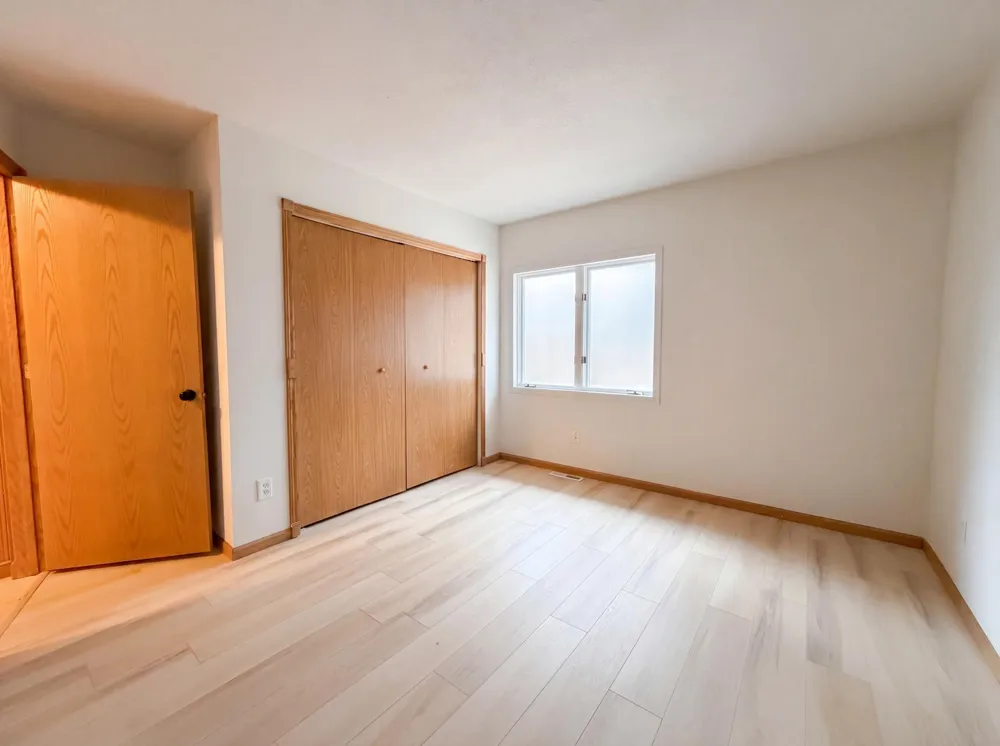 6475 Grandview Drive Eden Prairie, MN 55346