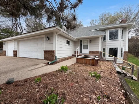 6475 Grandview Drive