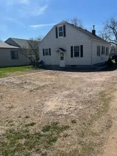 102 8th Street Windom, MN 56101