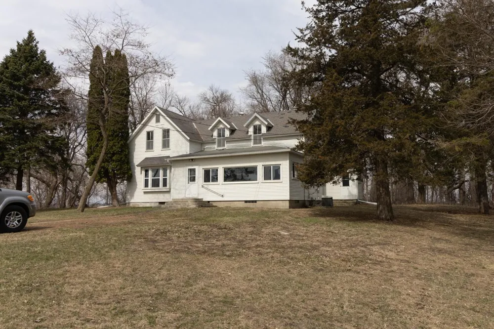 16827 Walden Avenue Hutchinson, MN 55350