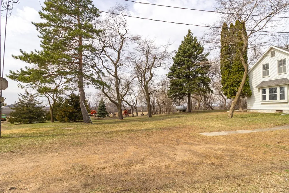 16827 Walden Avenue Hutchinson, MN 55350