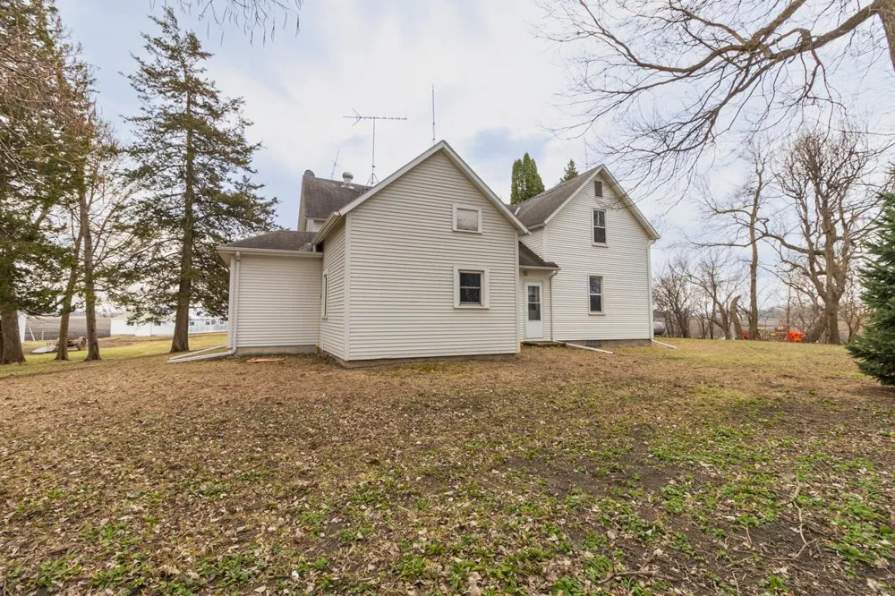 16827 Walden Avenue Hutchinson, MN 55350