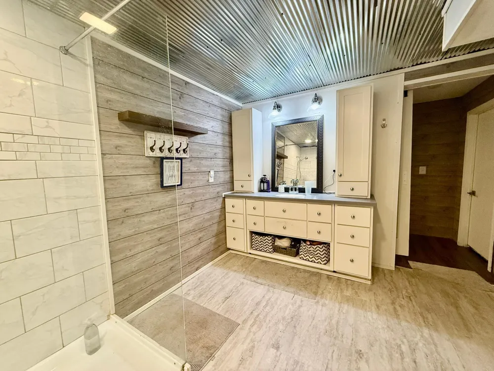3874 Airway Lane NE Alexandria, MN 56308