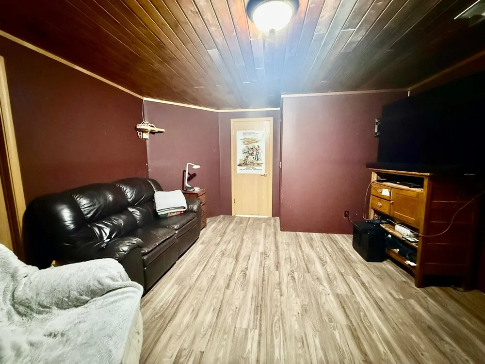3874 Airway Lane NE Alexandria, MN 56308