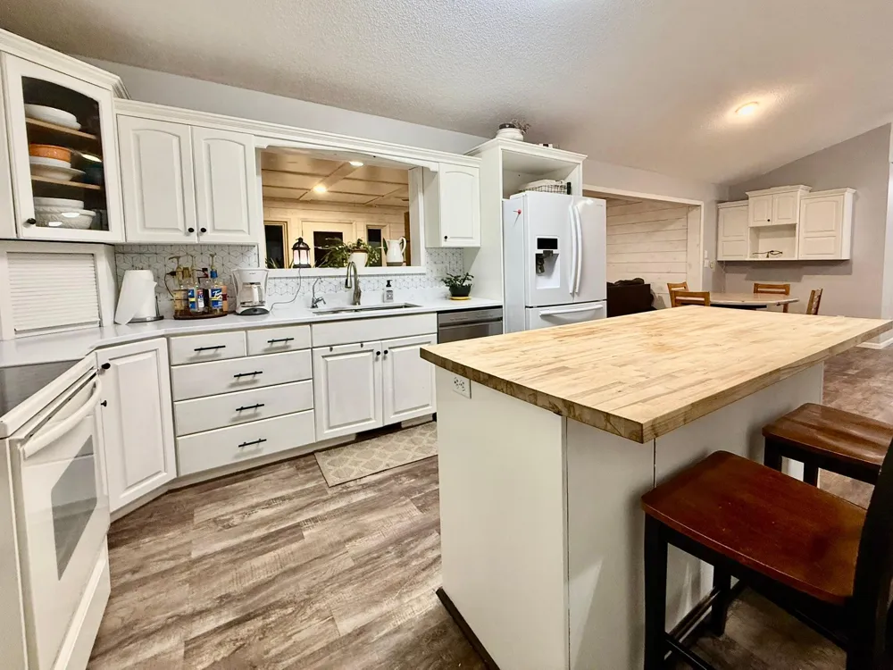 3874 Airway Lane NE Alexandria, MN 56308