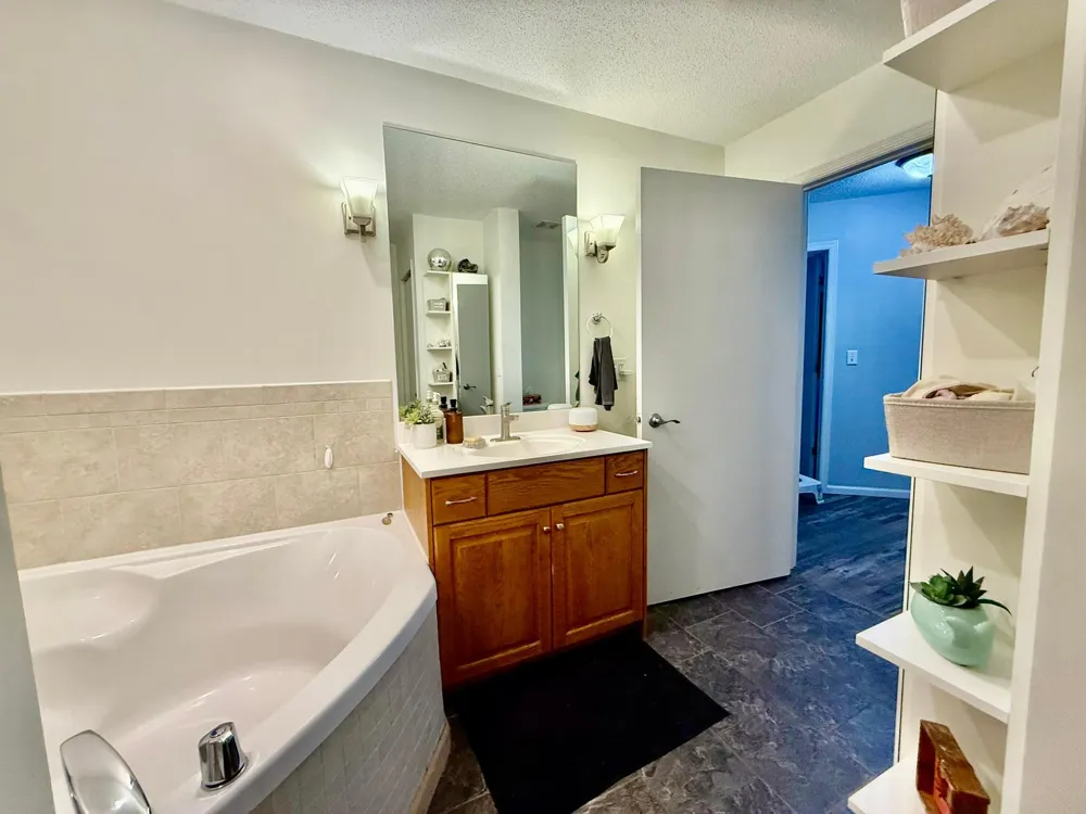 3874 Airway Lane NE Alexandria, MN 56308