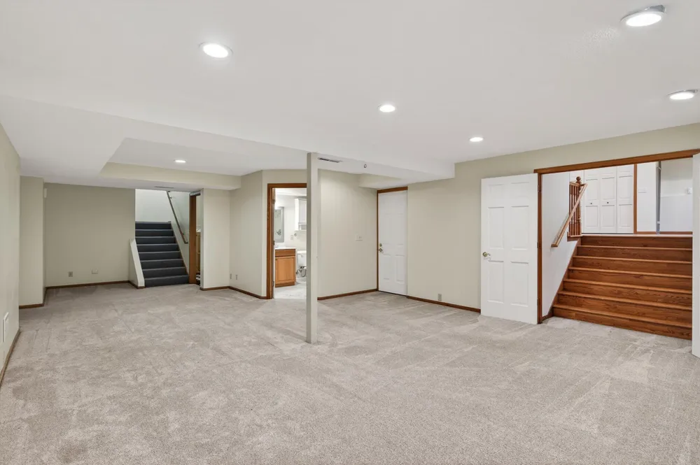 8057 Garfield Street NE Spring Lake Park, MN 55432