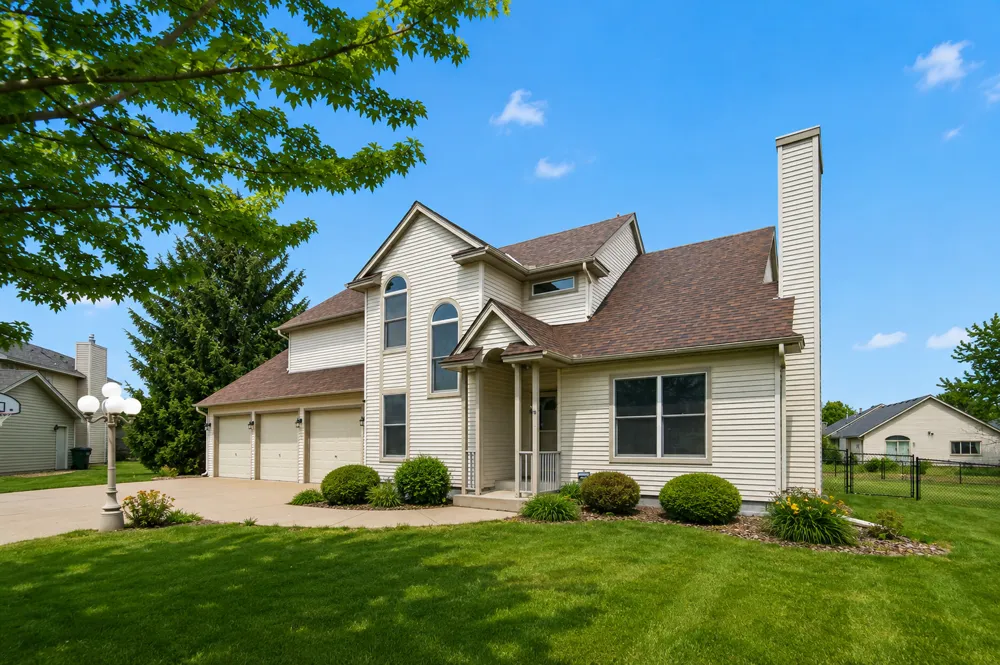 8057 Garfield Street NE Spring Lake Park, MN 55432
