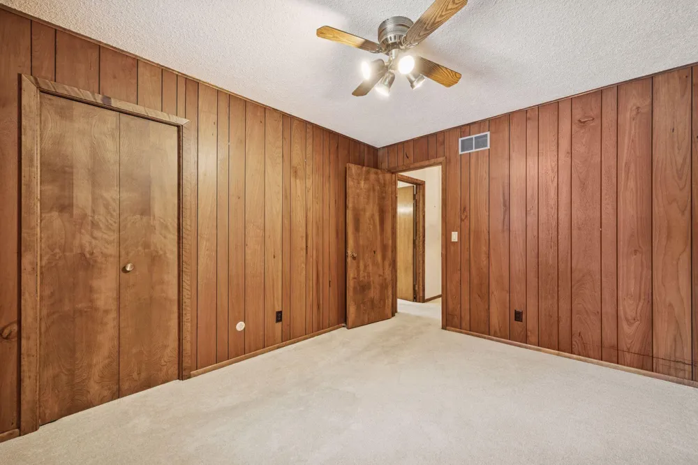 1835 Hunter Lane Mendota Heights, MN 55118