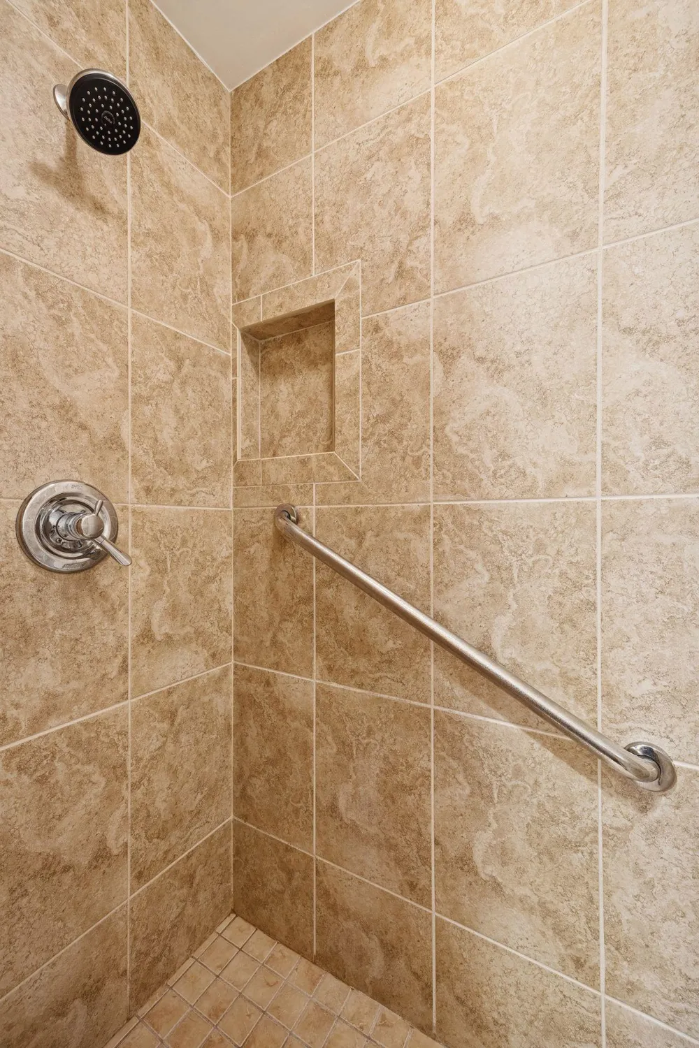 1835 Hunter Lane Mendota Heights, MN 55118