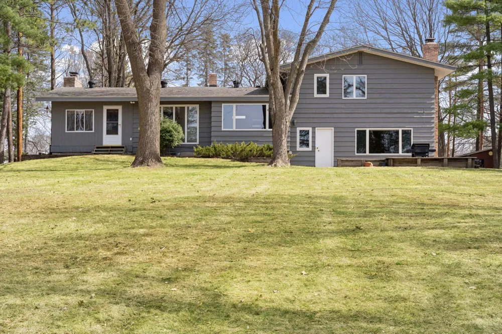 1835 Hunter Lane Mendota Heights, MN 55118