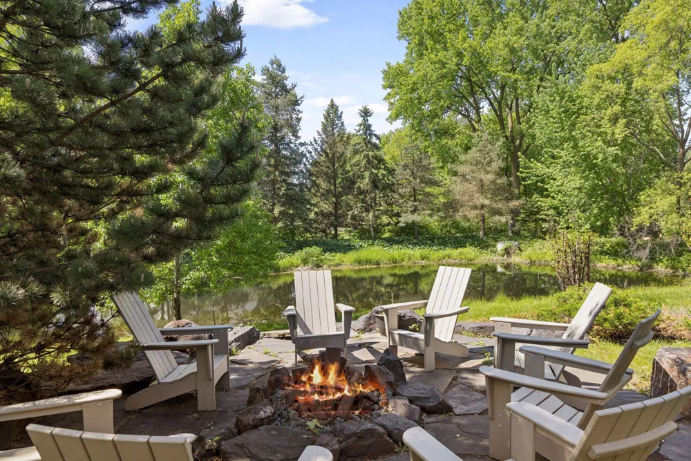 700 Hidden Creek Trail Mendota Heights, MN 55118